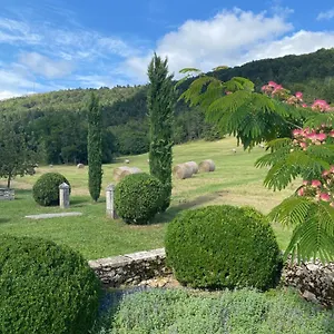 Guest house Clos De Mont July, Avec Vue Et Terrasse Dans Demeure Historique, Ceyzeriat